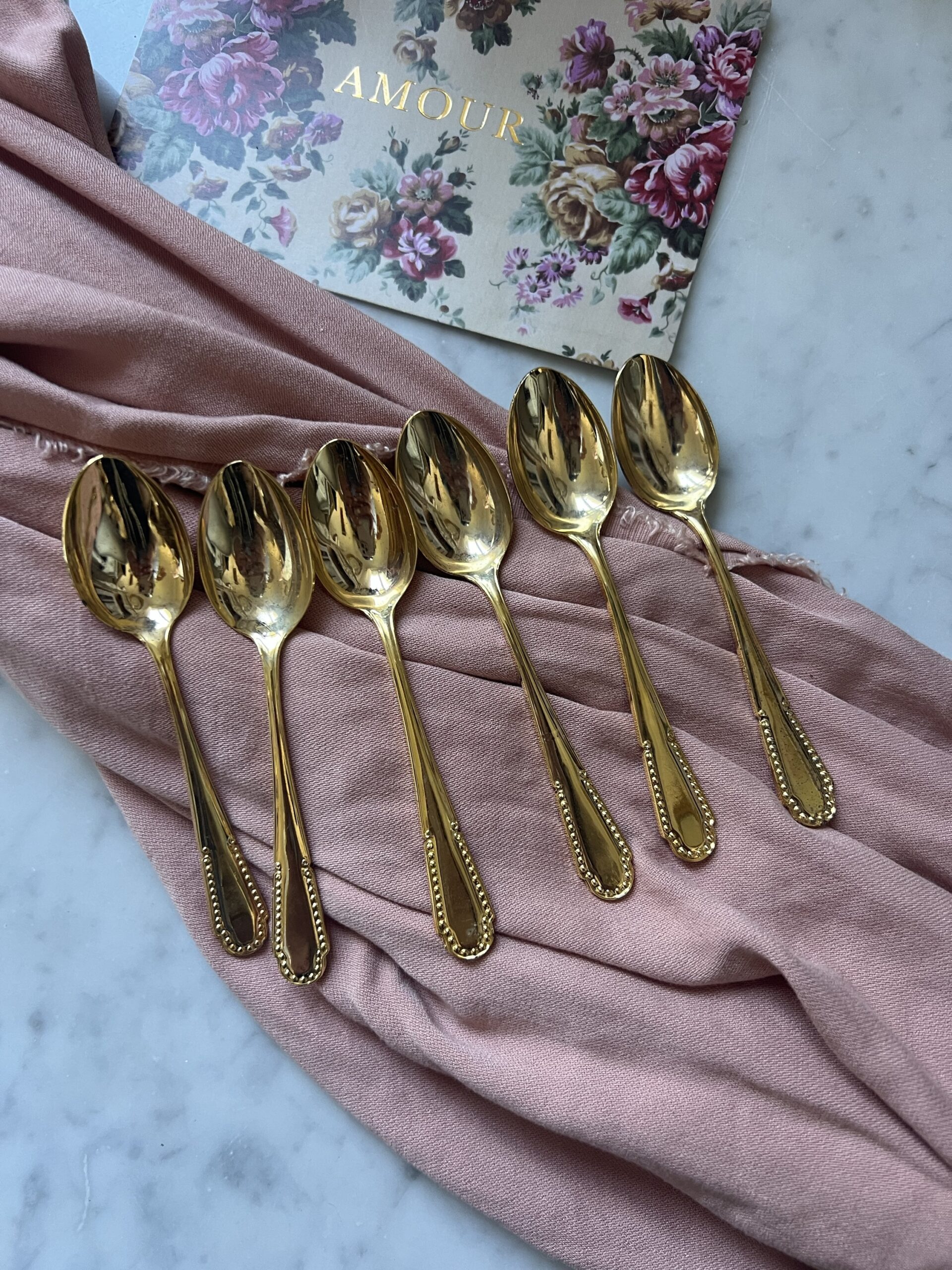 Lot de 6 petites cuillères dorées – Image 4