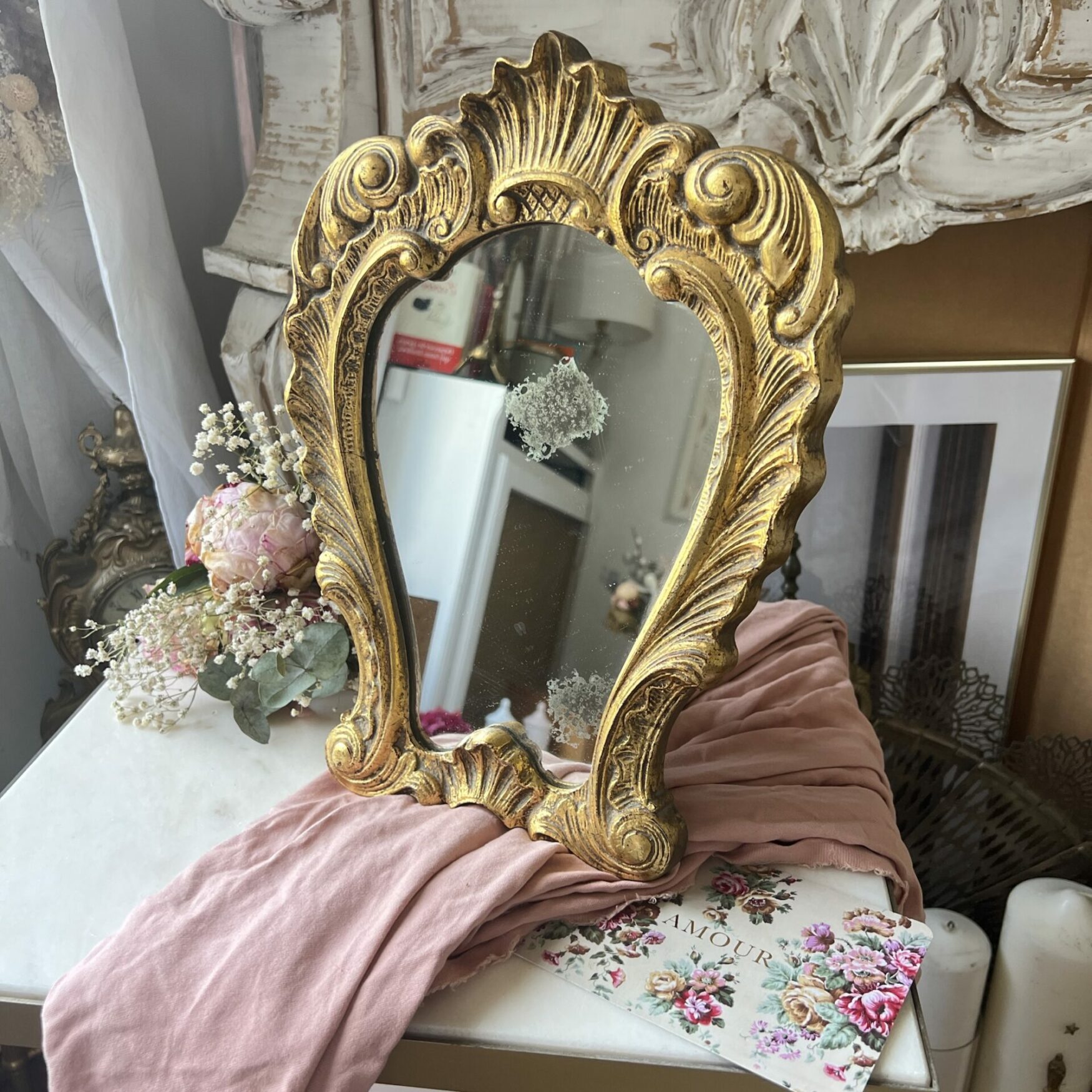 Miroir sur pied ancien