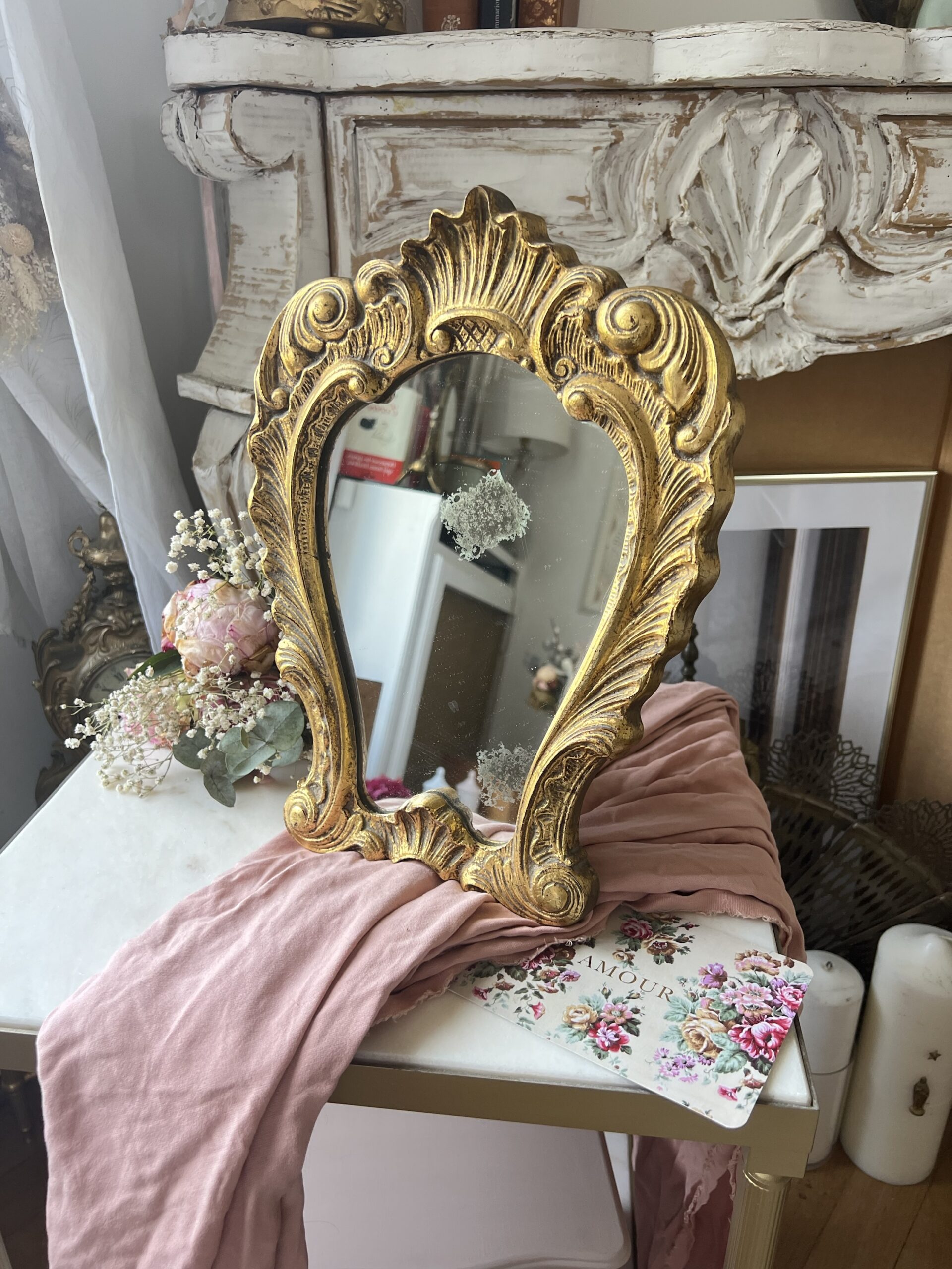 Miroir sur pied ancien