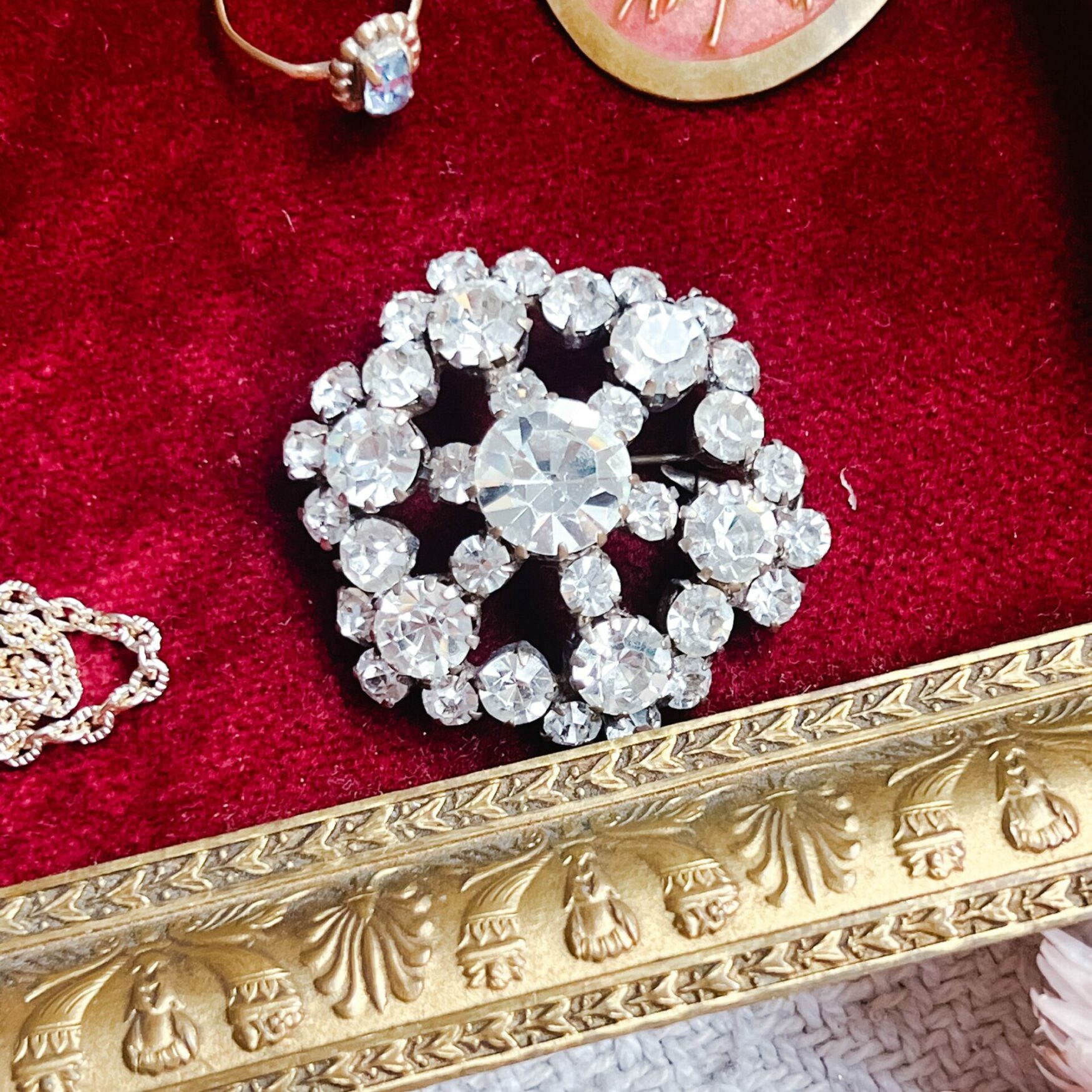 Broche strass étoile