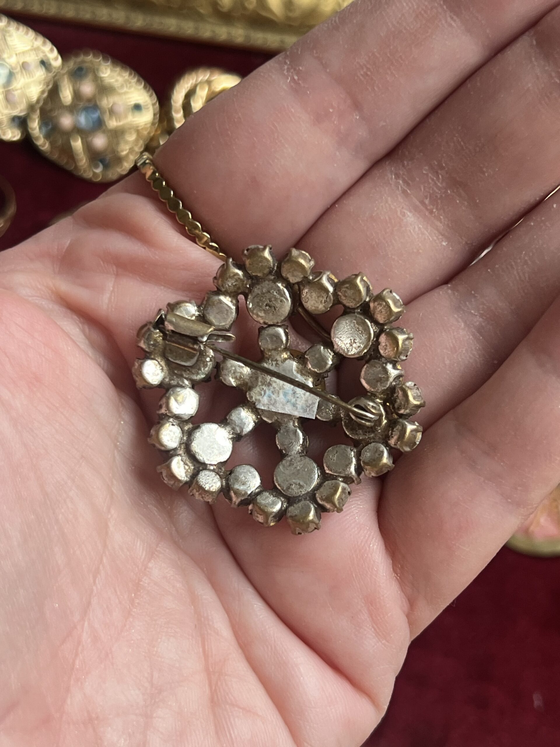 Broche strass étoile – Image 3