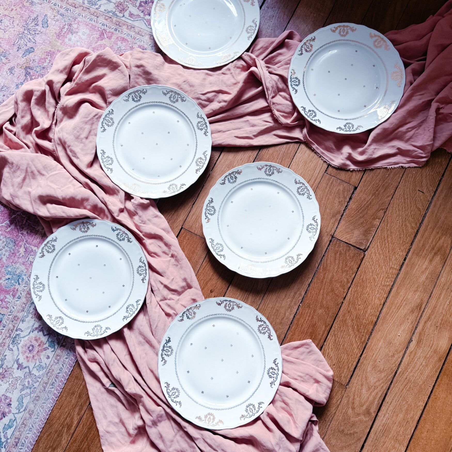 6 assiettes plates dorées Leontine