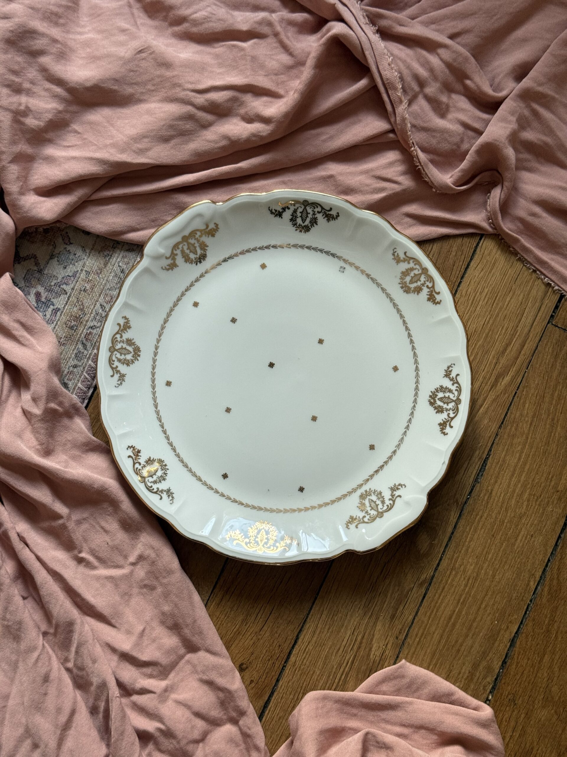 Plat doré Leontine – Image 4