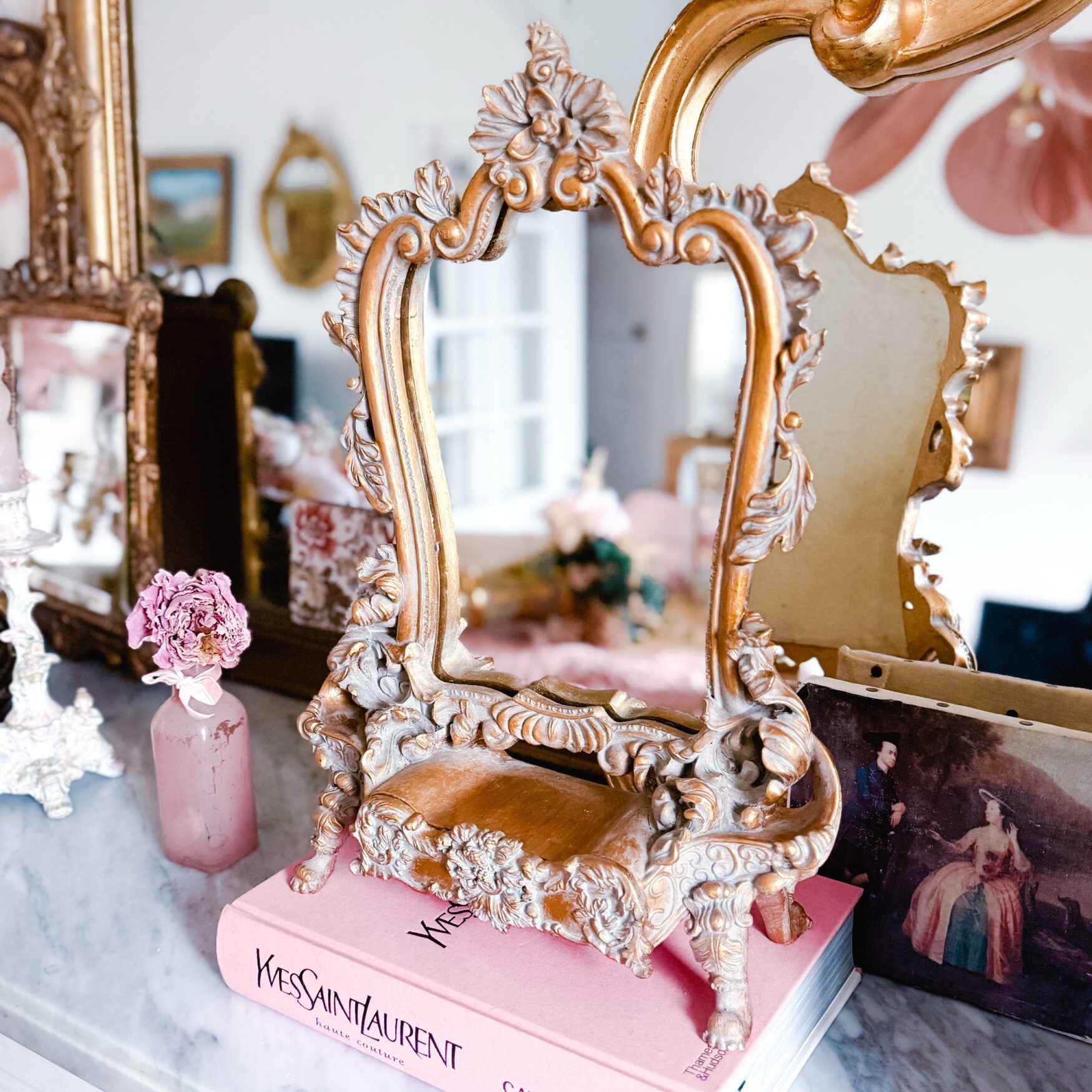 Miroir sur pied Adélaïde